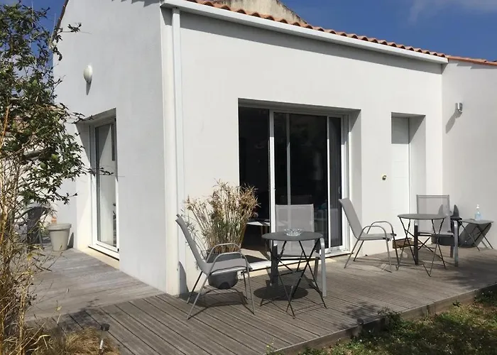 33 Bis * La Rochelle (Charente-Maritime)